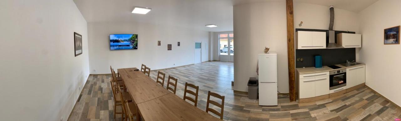Apartmany Statek Bezdedice Hostomice Eksteriør bilde